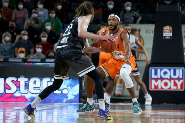 名职业球员 名职业球员